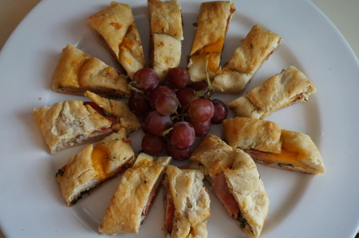 Slice, serve and arrange!